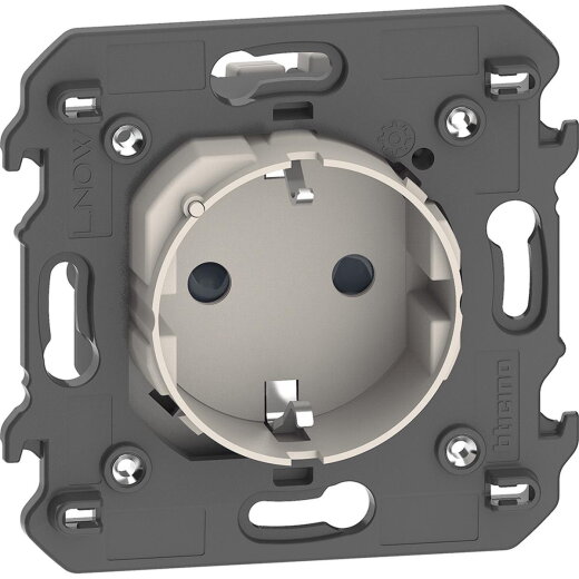 Bticino Steckdose LivingNow vernetzt f.m.Netatmo sand